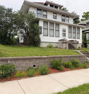 /international/us/422-s-broadway-street-new-ulm-mn-110108965589/