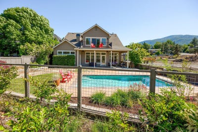 /international/us/403-briscoe-place-ashland-or-110100025677/