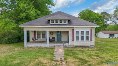 /international/us/221-e-main-street-falkville-al-110107489317/