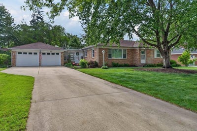 /international/us/3104-hillcrest-drive-cedar-falls-ia-110108227764/
