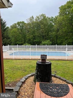 /international/us/281-light-road-winchester-va-110099440641/