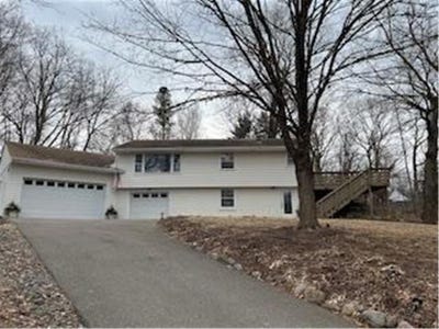 /international/us/20515-manor-road-shorewood-mn-110108360053/