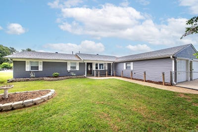 /international/us/3045-n-highway-31-lonoke-ar-110100766308/