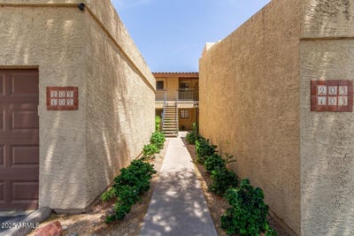 /international/us/8301-n-21st-drive-phoenix-az-110100814321/