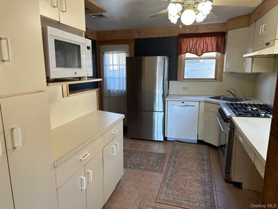 /international/us/168-pine-hill-chester-ny-110108693360/