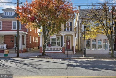 /international/us/112-w-main-street-ephrata-pa-110105042930/