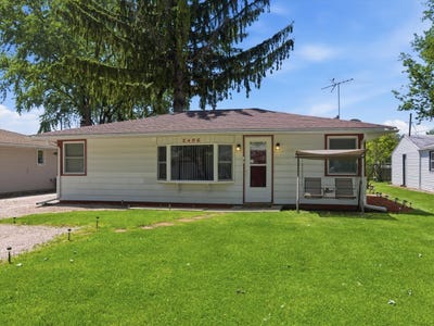 /international/us/2406-blossom-street-joliet-il-110108338361/