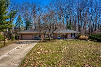 /international/us/8327-eastwood-drive-broadview-heights-oh-110098279587/