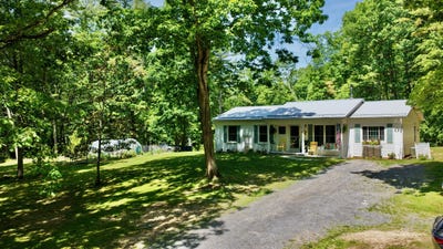 /international/us/2138-boones-mountain-rd-frankford-wv-110108507199/