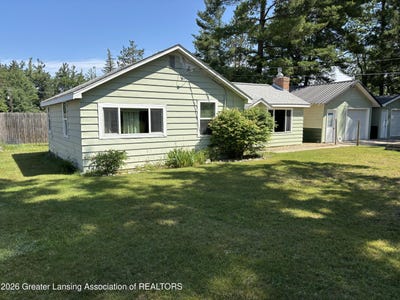 /international/us/6308-e-dorothy-avenue-indian-river-mi-110119316575/