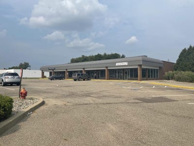 /international/us/203-n-us-131-highway-three-rivers-mi-110105635122/
