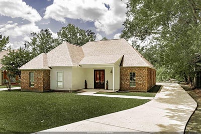 /international/us/340-sullivan-st-denham-springs-la-110100840601/?lang=en