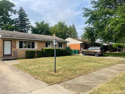 /international/us/29699-brown-court-garden-city-mi-110101221960/