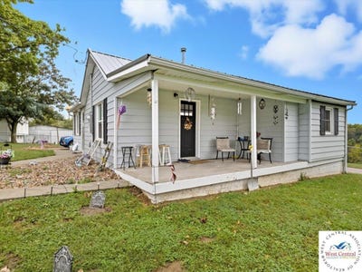/international/us/13547-old-marvin-road-versailles-mo-110107343822/