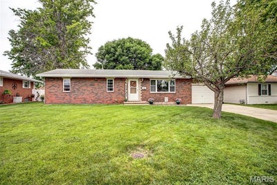 /international/us/416-sanders-street-bethalto-il-110108412946/