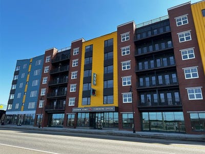 /international/us/409-elm-street-manchester-nh-110107999659/
