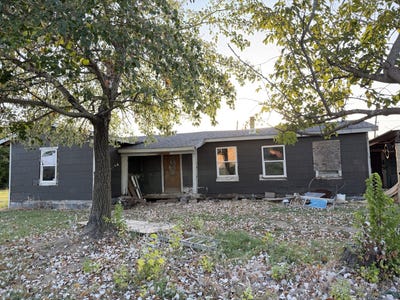 /international/us/803-n-us-highway-69-celeste-tx-110110307548/