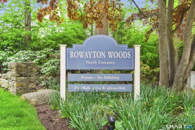 /international/us/22-rowayton-woods-drive-norwalk-ct-110107926772/