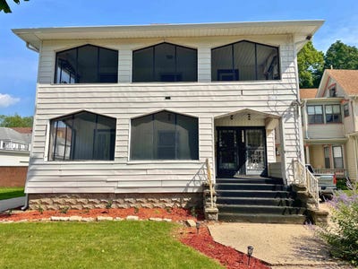 /international/us/715-bushnell-street-beloit-wi-110101402939/