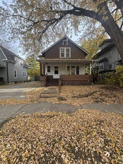 /international/us/821-w-mullan-avenue-waterloo-ia-110107910019/