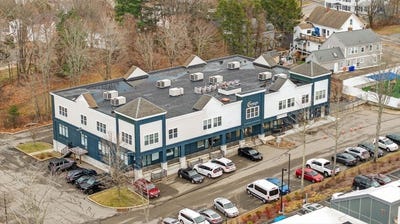 /international/us/140-n-franklin-st-holbrook-ma-110106948427/