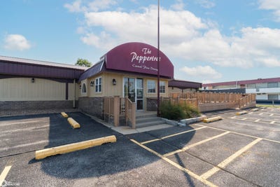 /international/us/2274-highway-63-oskaloosa-ia-110102463881/