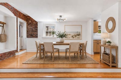/international/us/348-maplewood-avenue-portsmouth-nh-110107824549/