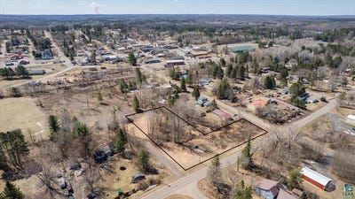 /international/us/7735-staples-ave-iron-river-wi-110107396651/