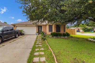 /international/us/300-comiskey-court-saginaw-tx-110110137334/