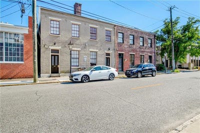 /international/us/161-state-street-mobile-al-110108843805/