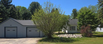/international/us/4132-main-street-kingsley-mi-110108552565/