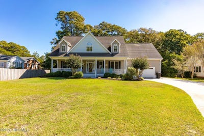 /international/us/165-cedar-lane-newport-nc-110110375520/