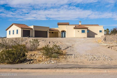 /international/us/6021-avenida-sonrisa-las-cruces-nm-110096992877/