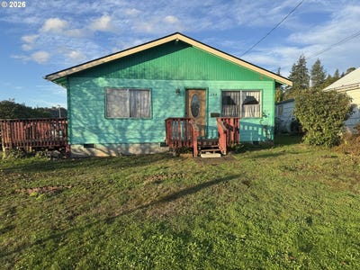 /international/us/684-e-10th-st-coquille-or-110104818760/
