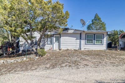 /international/us/407-s-skyview-lane-camp-wood-tx-110097574464/
