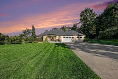 /international/us/8485-van-horne-estates-drive-rives-junction-mi-110120421692/
