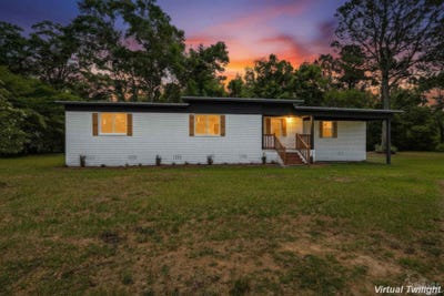 /international/us/4610-richardson-rd-molino-fl-110107663915/