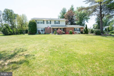 /international/us/911-thornton-road-horsham-pa-110108238795/