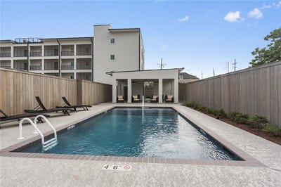 /international/us/2100-saint-thomas-street-new-orleans-la-110120753275/
