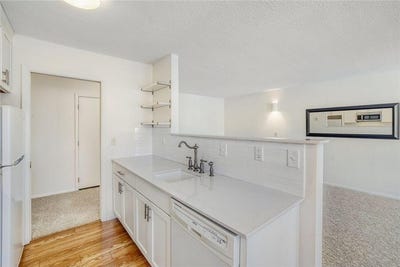 /international/us/10113-34th-street-w-minnetonka-mn-110105279234/