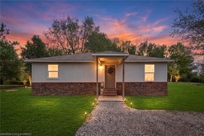 /international/us/763-cline-rd-van-buren-ar-110120609302/