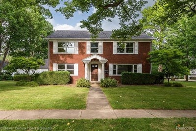 /international/us/221-s-tompkins-street-howell-mi-110108748333/