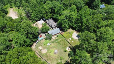 /international/us/1480-davis-mountain-road-hendersonville-nc-110108902890/