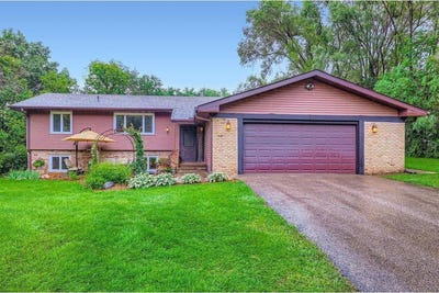 /international/us/5139-woodhill-road-minnetonka-mn-110100517664/
