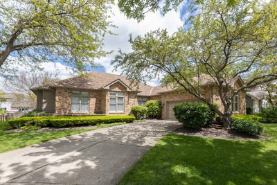 /international/us/1437-ambleside-circle-naperville-il-110108343007/