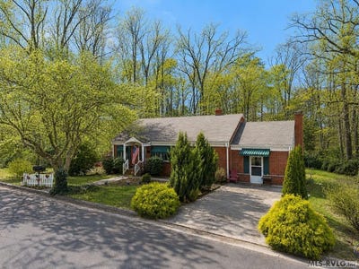 /international/us/606-northington-street-south-hill-va-110104949500/
