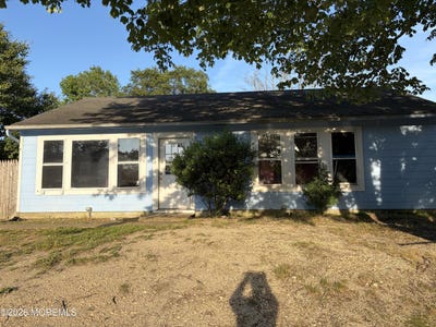 /international/us/165-village-drive-barnegat-nj-110108436968/