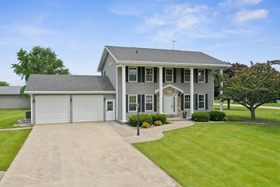 /international/us/5415-doris-road-new-franken-wi-110100164574/