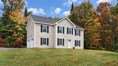 /international/us/3-lavender-lane-windham-me-110120590082/