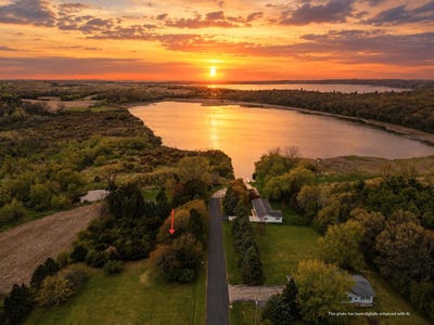 /international/us/l21-spring-lake-road-markesan-wi-110107689942/